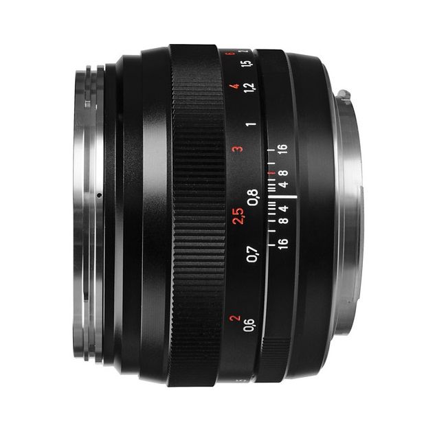 Carl Zeiss Planar T* 50 f/1.4 ZE (Canon EF) - аренда профессионального оборудования